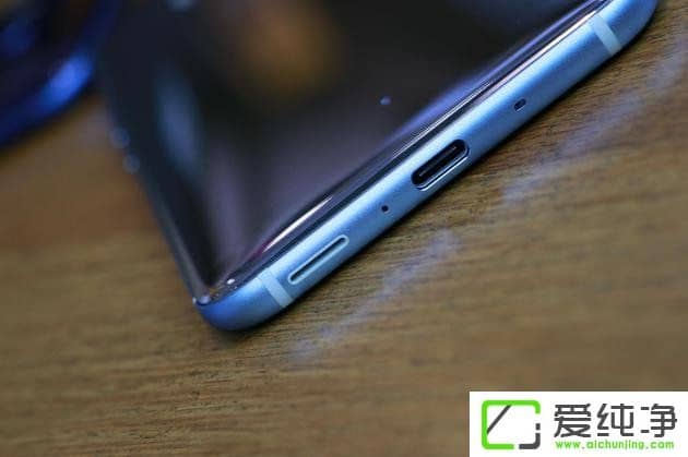 HTC U11u(png)y(c)(qing)֙C(j)ɔD߅