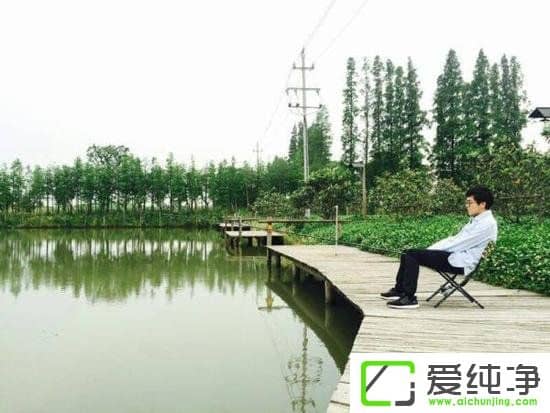 人機大戰(zhàn)第二局開啟：柯潔想戰(zhàn)勝AlphaGo只剩下一招？