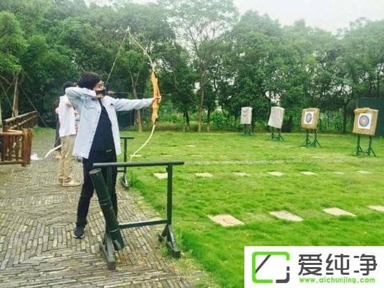 人機大戰(zhàn)第二局開啟：柯潔想戰(zhàn)勝AlphaGo只剩下一招？